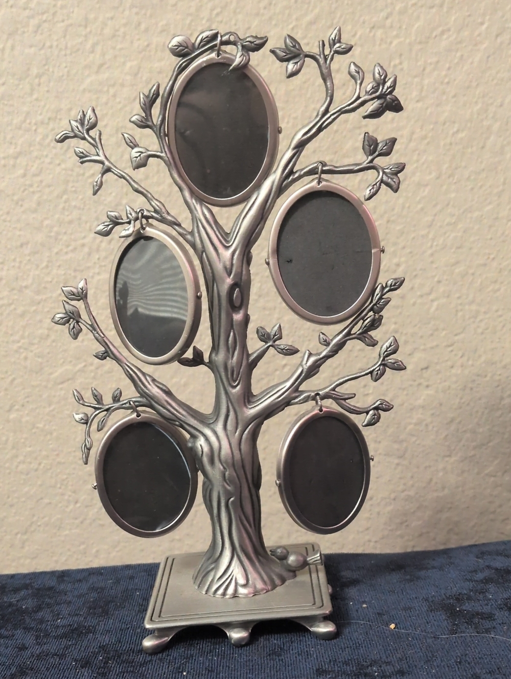 Family Tree Photo Frame Stand - Silver Tone